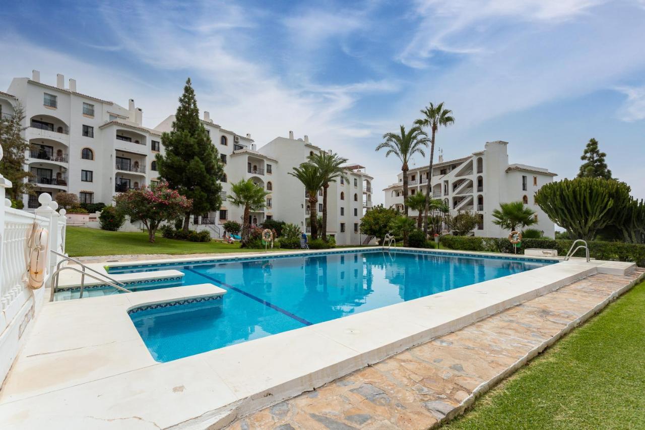Club Delta Apartments By Ghr Rentals Михас Екстериор снимка